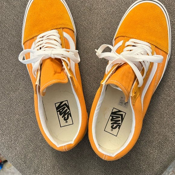 Vans - Picture 3 of 4